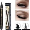 Fit Colors - Make-up - Eyeliner Met Stempel - Eyeliner Met Wing Stempel - 2 In 1 Eyeliner - Eyeliner - Stamp - Wing Eyeliner - Wing Stamp - Smal - Zwart -Maybelline Shop 1092x1200 1