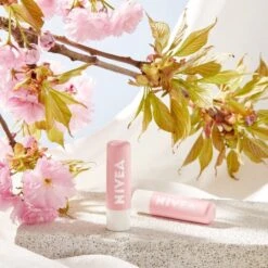 NIVEA Lipscrub & Lipverzorging In 1 Stick 4,8g - Super Zachte Lippen Met Wilde Roos En Vitamine E -Maybelline Shop 1200x1200 727