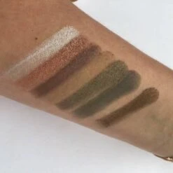 Makeup Revolution Revolution Oogschaduw Palette - Fortune Favours The Brave 14 Makeup Revolution Revolution Oogschaduw Palette - Fortune Favours The Brave -Maybelline Shop 1200x1200 931