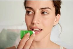 Weleda Skin Food Lip Balm 10 Weleda Skin Food Lip Balm -Maybelline Shop 1200x810