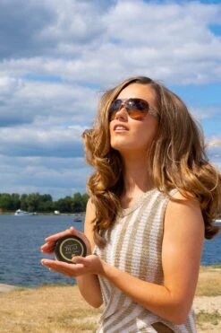 MaMo Subliem - Sublime Dry Tanning Powder - Medium - Baking Powder - Finishing Powder - Met Optie Shimmer - Tanning - Poeder - Spraytan - Glow - Grapes - Visagisten - Finishing Powder - Selftanning Powder - Na Zonnebrand Creme - Foundation - Make-up -Maybelline Shop 799x1200 16